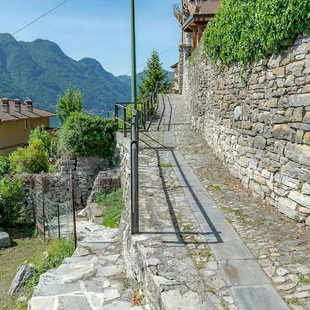 Apartamento *holiday Home* W/patio & Fireplace + Lake View *