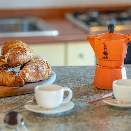 *holiday Home* W/patio & Fireplace + Lake View Pognana Lario