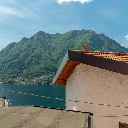 *holiday Home* W/patio & Fireplace + Lake View Daire