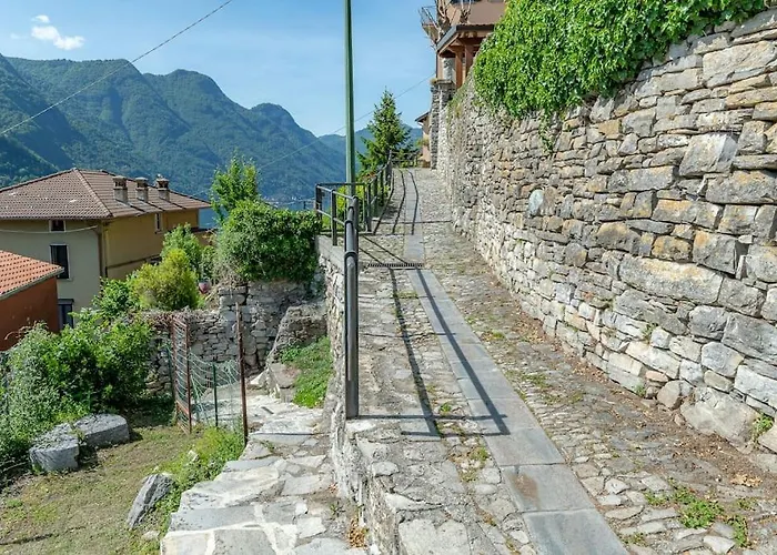 Apartment *holiday Home* W/patio & Fireplace + Lake View *