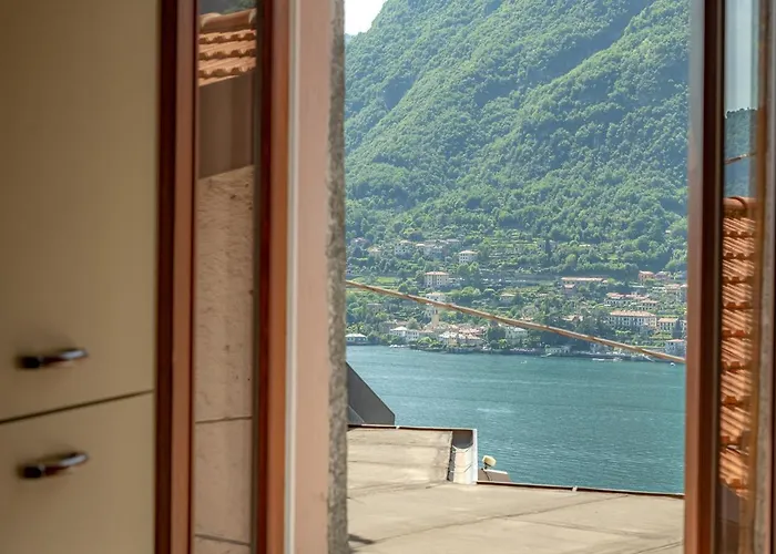 Apartment *holiday Home* W/patio & Fireplace + Lake View