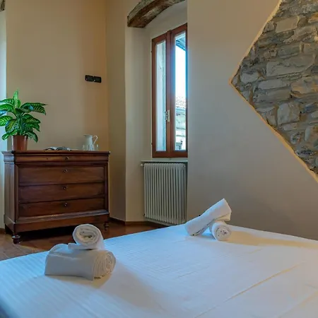 Apartamento *holiday Home* W/patio & Fireplace + Lake View *