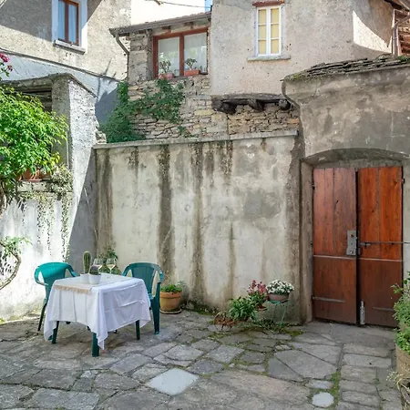 *holiday Home* W/patio & Fireplace + Lake View Apartamento